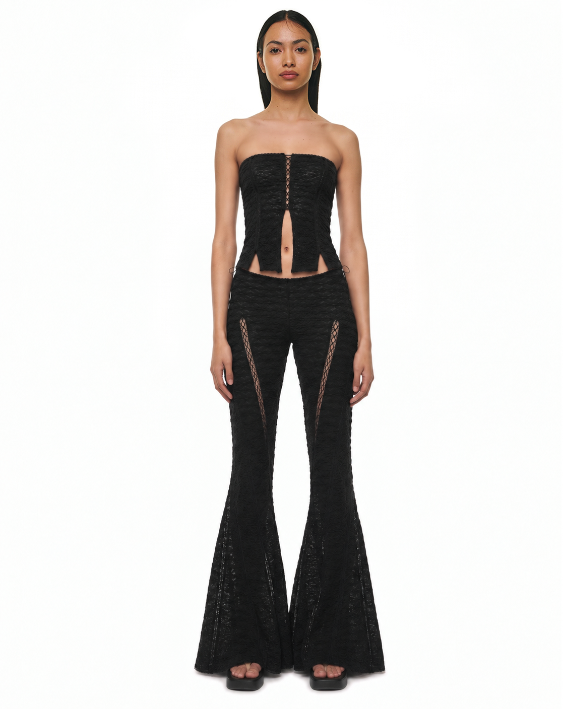LILA PANTS & LILA STRAPLESS LACE